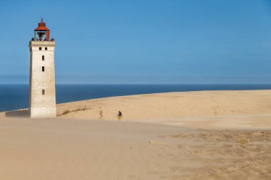 Plajdaki deniz feneri Rubjerg Knudde Danimarka