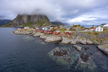 Lofoten Norveç yukarıdan görüldü, Hamny, Henningsvaer, Reine.