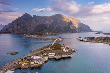 Lofoten Norveç yukarıdan görüldü, Hamny, Henningsvaer, Reine.