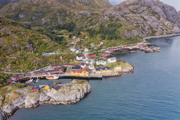 Lofoten Norveç yukarıdan görüldü, Hamny, Henningsvaer, Reine.