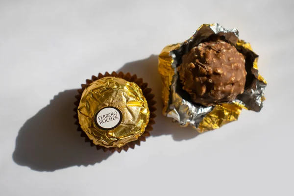 September 2022 Ukraine City Kyiv Ferrero Rocher Chocolates — Stock Photo, Image
