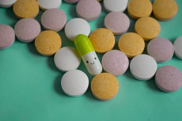 Tabletták Színes Háttér — Stock Fotó