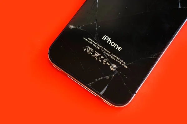 October 2022 Ukraine City Kyiv Broken Apple Smartphone Colored Background — Stock Photo, Image