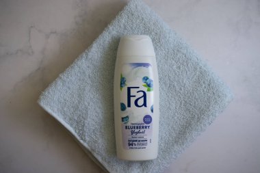 2 Ocak 2023 Ukrayna şehri Kyiv Fa Schwarzkopf ve Henkel 'den duş jeli