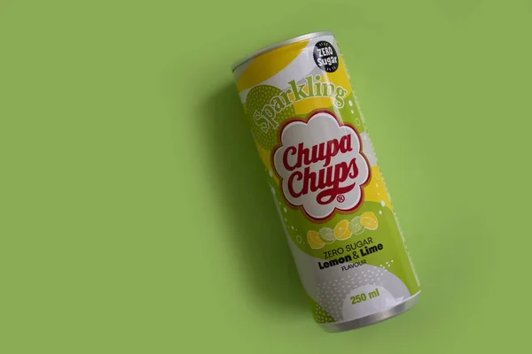 April 2023 Ukraine City Kyiv Lemonade Chupa Chups Colored Background — Stock Photo, Image