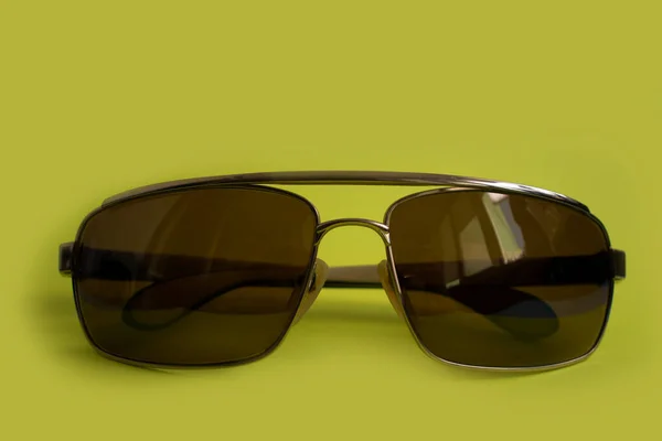 Okulary Przeciwsłoneczne Kolorowym Tle — Zdjęcie stockowe