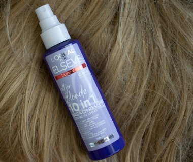 12 Mayıs 2023 Ukrayna şehri Kyiv saç spreyi L 'Oreal şirketinden.
