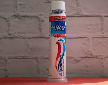21 Haziran 2023 Ukrayna şehri Kyiv Aquafresh diş macunu