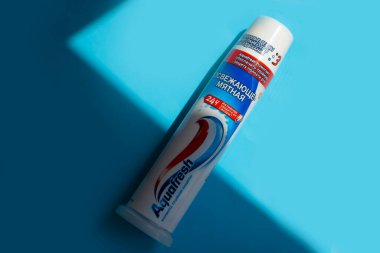 21 Haziran 2023 Ukrayna şehri Kyiv Aquafresh diş macunu