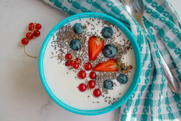 Yogurt Con Semi Chia Fragole — Foto Stock