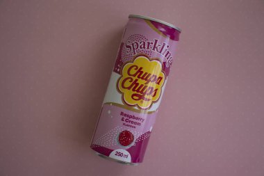 26 Temmuz 2023 Ukrayna şehri Kyiv demiri Chupa Chups içebilir