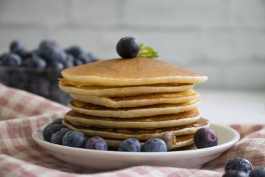 Yaban mersinli krep.