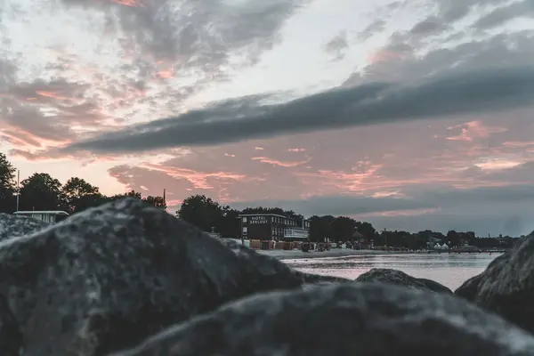 Denizde güzel bir gün batımı