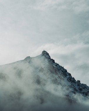 Karda dağın zirvesi