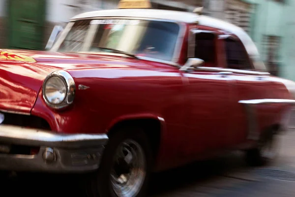 Klasyczny Samochód Hawanie Kuba Stare Klasyczne Samochody Kultowym Widokiem Wyspy — Zdjęcie stockowe