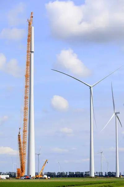 風力タービンの建設 フルボランド オランダ — ストック写真