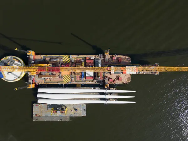 Transportschiff Und Kran Für Den Bau Eines Offshore Windparks Ijsselmeer — Stockfoto