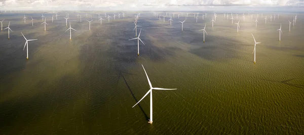 Kıyıdan Uzak Bir Rüzgar Türbinleri Hollanda Breezand Dijk Ijsselmeer — Stok fotoğraf