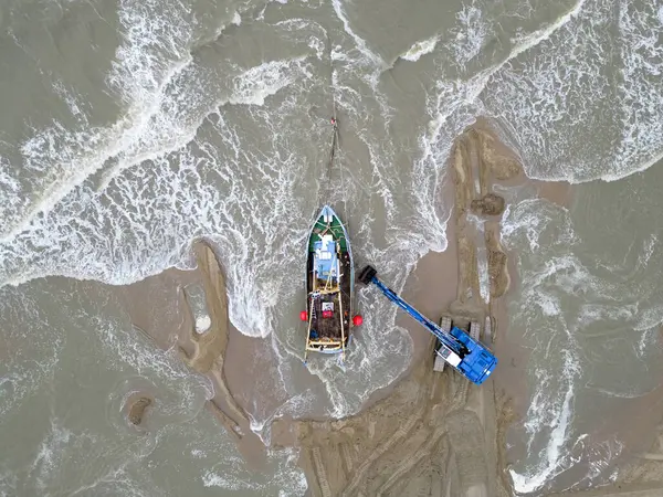 Rettungsaktion Eines Gestrandeten Fischereischiffes Zandvoort Niederlande Stockbild
