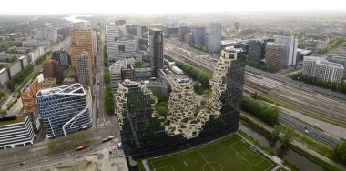 Hollanda, Amsterdam 'ın güneyindeki finans merkezi.