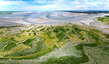 Le Crotoy, Fransa yakınlarındaki Somme Körfezi 'nin havadan görünüşü