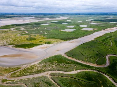 Le Crotoy, Fransa yakınlarındaki Somme Körfezi 'nin havadan görünüşü