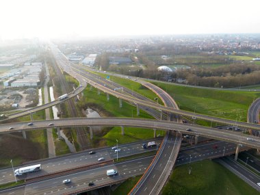 Bir yonca yaprağı kavşağının havadan görünüşü, Haque, Hollanda