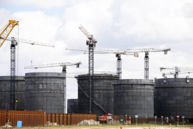 Bir limanda Petrokimya tankları, Rotterdam, Hollanda