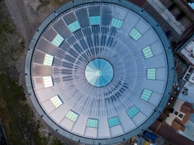 Hollanda, Haarlem 'deki cam bir kubbenin havadan görünüşü