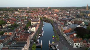Hollanda 'nın tarihi Haarlem kentinin havadan görünüşü