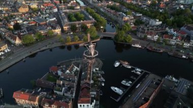 Hollanda 'nın tarihi Haarlem kentinin havadan görünüşü