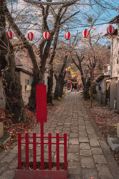 Gün boyunca Fujiyoshida 'nın sessiz sokakları