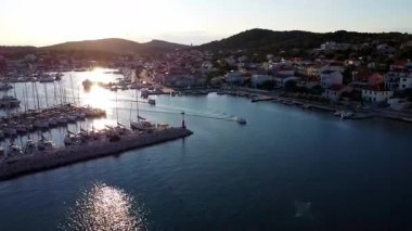 Hırvatistan 'ın Sahil şeridine Şok Edici 4k İnsansız Hava Aracı