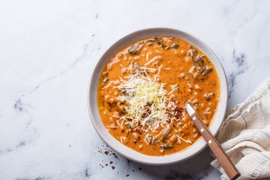 Kremalı beyaz fasulye güveci ıspanaklı ve peynirli..