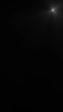 Mercek uzayda yanar. Eklemesi kolay