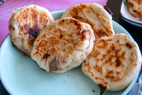Masada kızarmış gözleme, Çin mutfağı.