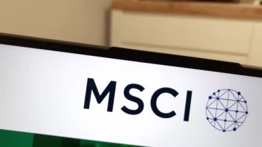 Konskie, Polonya - 08 Nisan 2023: MSCI finans şirketi web sitesi dizüstü bilgisayar ekranında gösterildi