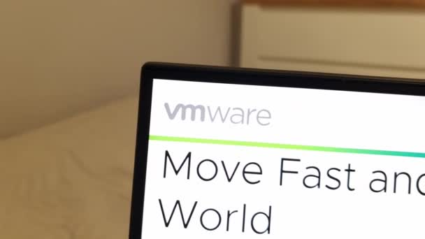 폴란드 2023 Vmware 사이트 노트북 컴퓨터 화면에 — 비디오