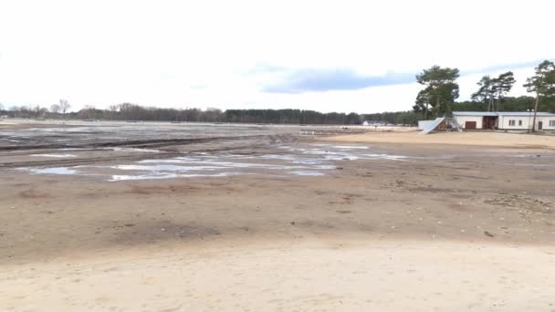 Piscina Exterior Seca Com Água Drenada Preparação Praia Antes Chegada — Vídeo de Stock