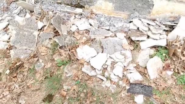 Hög Med Betongrester Från Byggnad Förstörd Cementbyggnad — Stockvideo