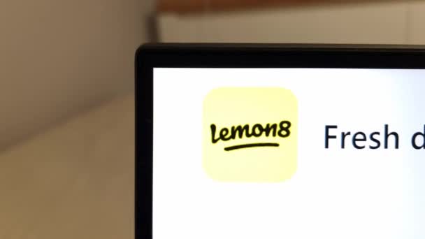 Konskie Pologne Mai 2023 Lemon8 Social Media App Website Displayed — Video