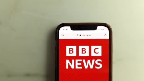 Konskie Polsko Června 2023 Bbc News Britské Logo Zpravodajského Oddělení — Stock video