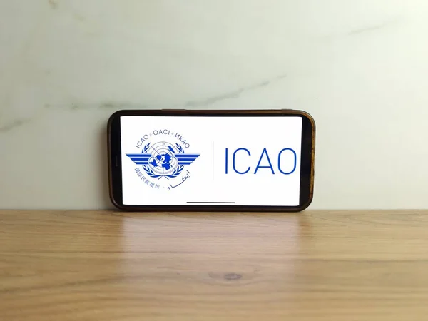 Konskie ポーランド 2023年6月17日 Icao国際民間航空機関のロゴが携帯電話の画面に表示されます — ストック写真