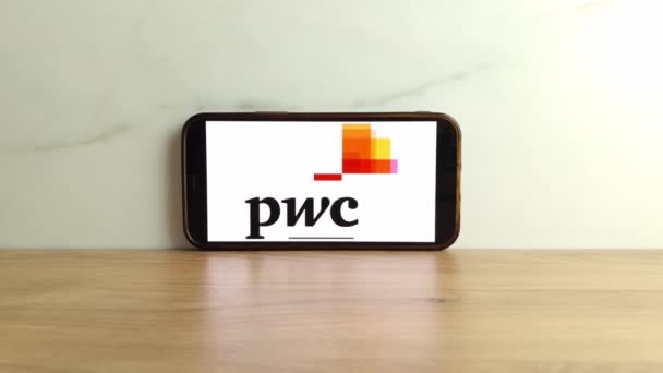Konskie Polsko Června 2023 Logo Pwc Pro Profesionální Služby Obrazovce — Stock video