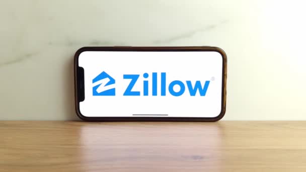 Konskie Pologne Juin 2023 Logo Base Données Immobilière Ligne Zillow — Video