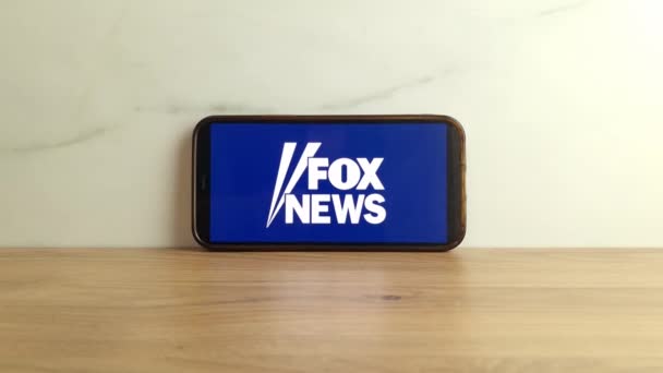 Konskie Πολωνία Ιουνίου 2023 Λογότυπο Του Fox News Channel Εμφανίζεται — Αρχείο Βίντεο
