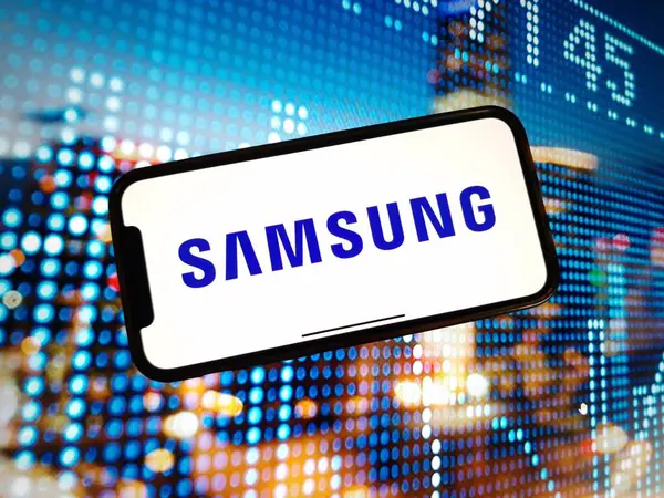 stock image Konskie, Poland - January 03, 2024: Samsung Group company logo displayed on mobile phone screen