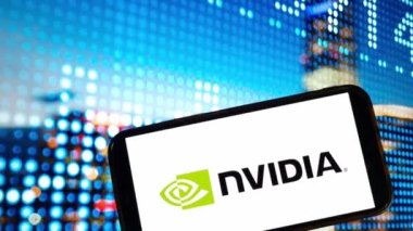 Konskie, Polonya - 03 Ocak 2024: Nvidia şirket logosu cep telefonu ekranında sergilendi
