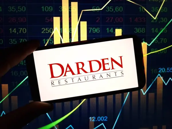 Konskie Poland February 2024 Darden Restaurants Company Logo Displayed Mobile Stock Image