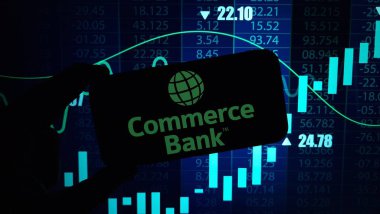 Konskie, Polonya - 03 Mart 2024: Ticari Bancshare şirket logosu cep telefonunda sergilendi